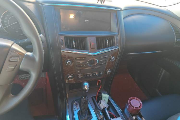 Used Nissan Patrol  Audio And AC Panel