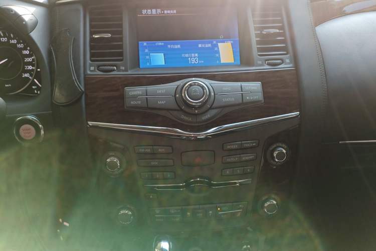 Used Nissan Patrol 2016 5.6L Standard Edition Audio And AC Panel