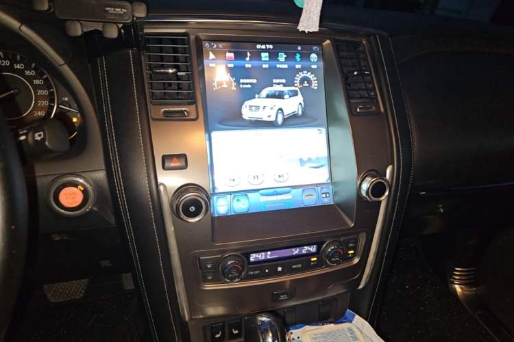 Used Nissan Patrol  Audio And AC Panel