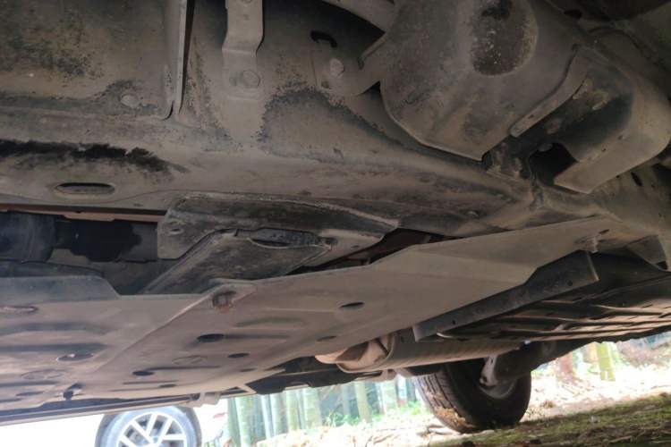 Used Nissan Patrol 2016 5.6L Standard Edition Chassis Front Left
