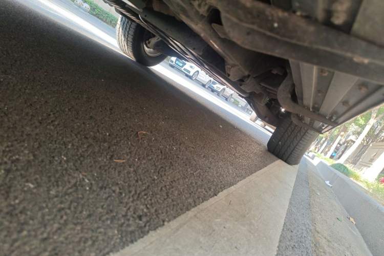 Used Nissan Patrol 2016 5.6L Standard Edition Chassis Front Left