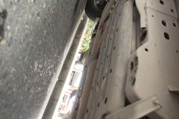 Used Nissan Patrol 2016 Y62 4.0L LE Middle East Edition Chassis Rear Left