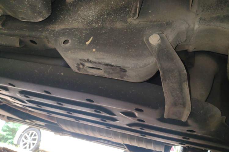 Used Nissan Patrol 2016 5.6L Standard Edition Chassis Rear Left