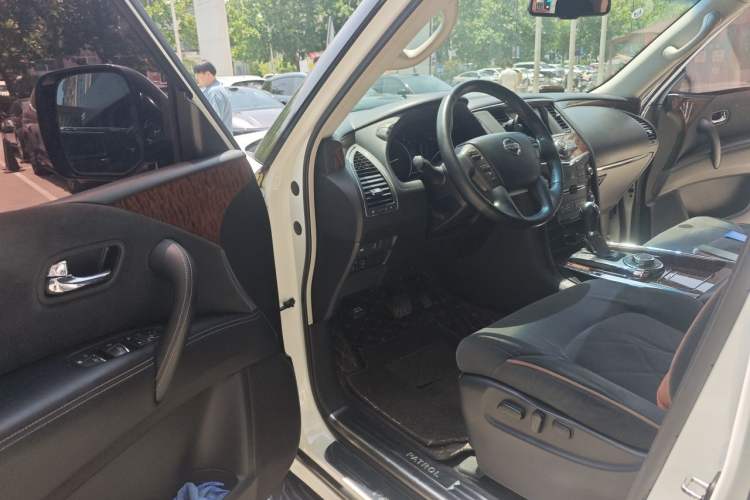 Used Nissan Patrol  Driver Seat