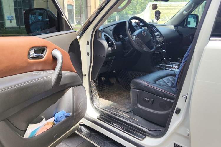 Used Nissan Patrol  Driver Seat