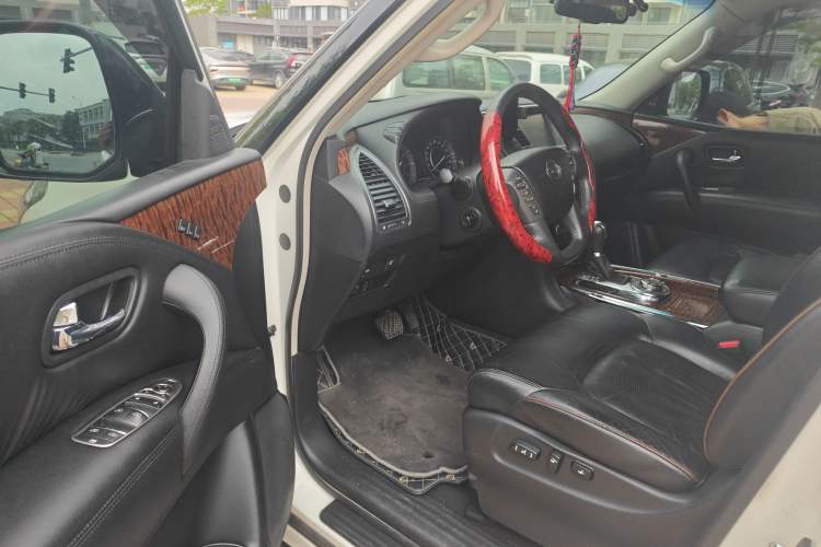 Used Nissan Patrol 2016 5.6L Standard Edition Driver Seat