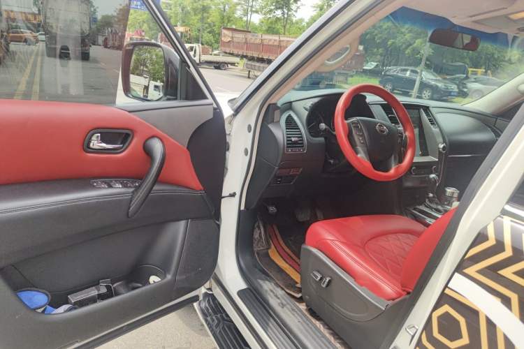 Used Nissan Patrol 2016 5.6L LE Driver Seat