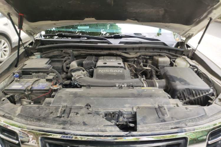 Used Nissan Patrol 2016 Y62 4.0L LE Middle East Edition Engine Bay