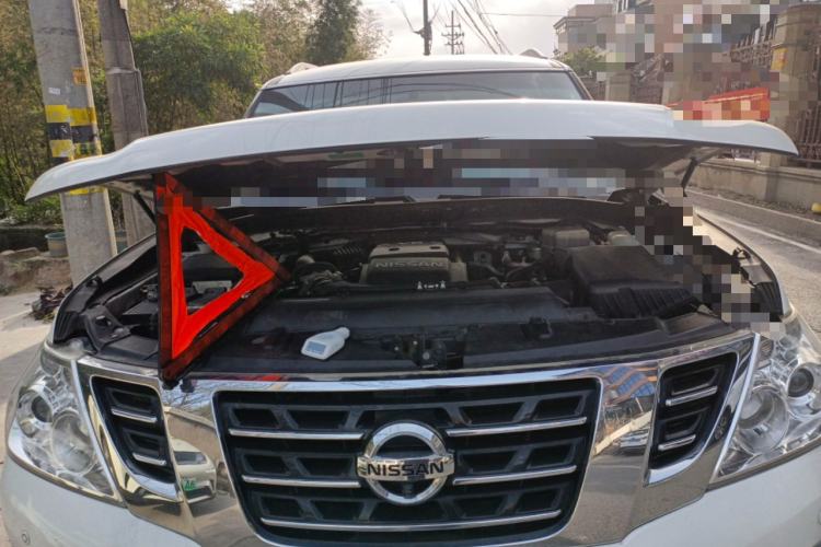 Used Nissan Patrol  Engine Bay