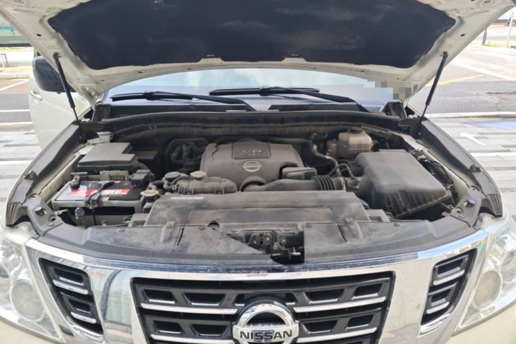 Used Nissan Patrol  Engine Bay