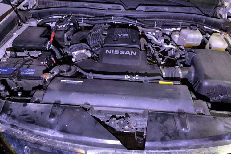 Used Nissan Patrol 2016 Y62 4.0L LE Middle East Edition Engine Bay