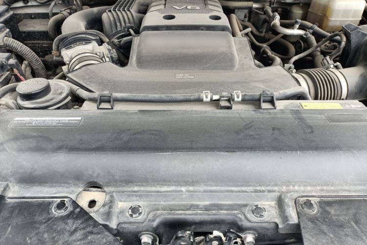 Used Nissan Patrol  Engine Bay