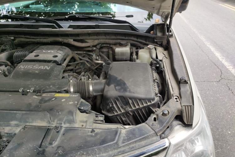 Used Nissan Patrol 2016 Y62 4.0L LE Middle East Edition Engine Bay Left