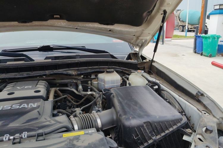 Used Nissan Patrol  Engine Bay Left