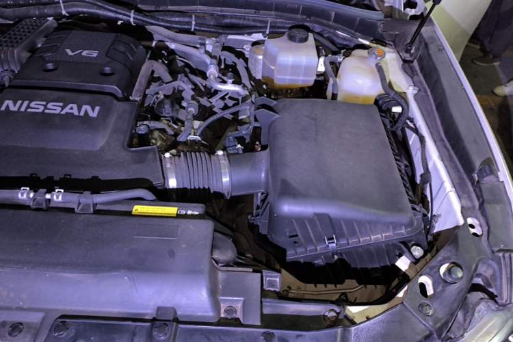 Used Nissan Patrol 2016 Y62 4.0L LE Middle East Edition Engine Bay Left