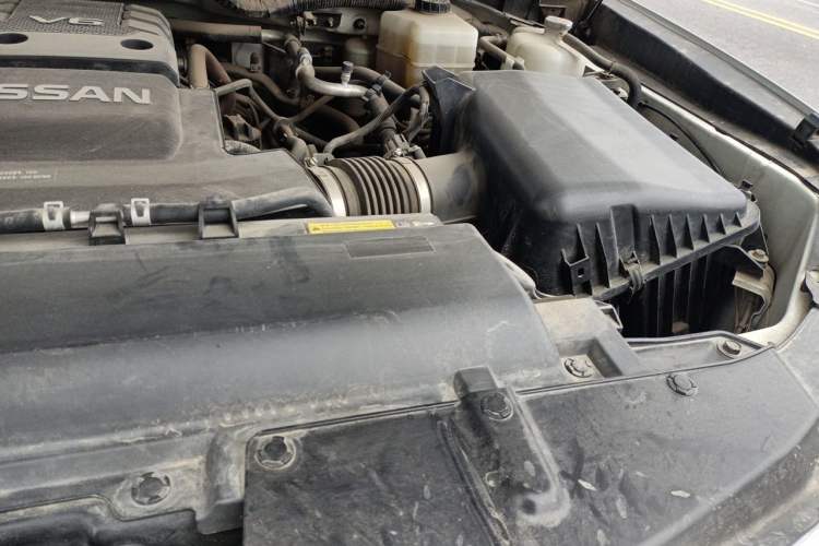 Used Nissan Patrol  Engine Bay Left