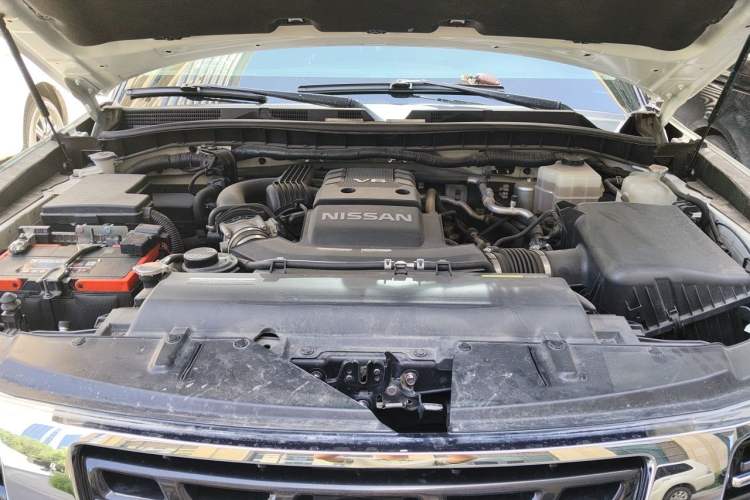 Used Nissan Patrol  Engine Bay