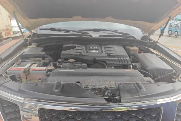 Used Nissan Patrol 2016 5.6L Standard Edition Engine Bay