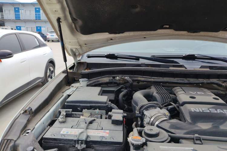 Used Nissan Patrol  Engine Bay Right