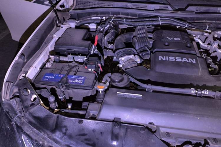 Used Nissan Patrol 2016 Y62 4.0L LE Middle East Edition Engine Bay Right