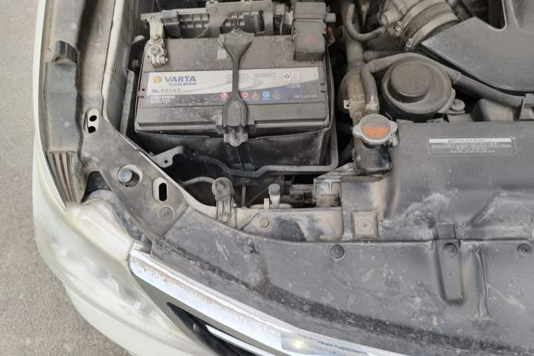 Used Nissan Patrol  Engine Bay Right
