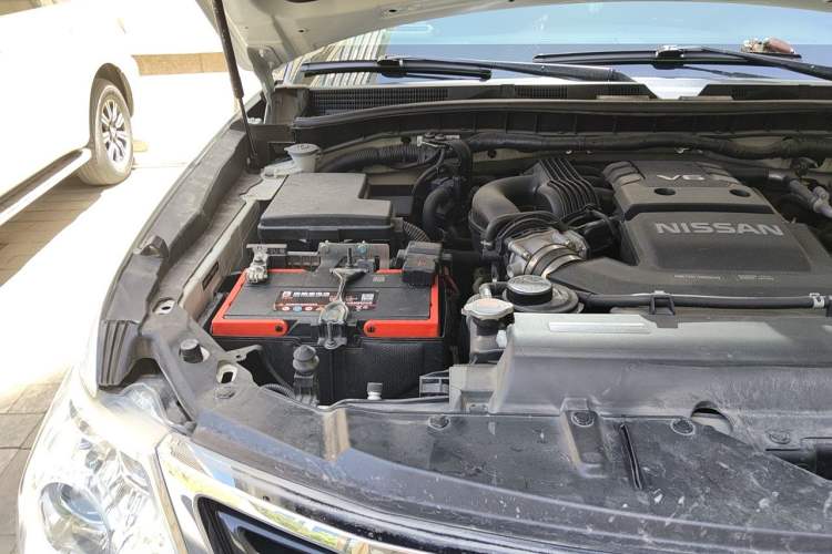 Used Nissan Patrol  Engine Bay Right