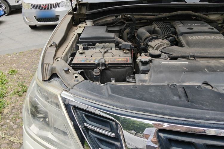 Used Nissan Patrol  Engine Bay Right