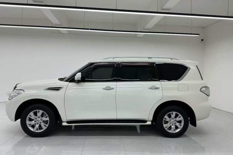 Used Nissan Patrol 2016 5.6L Standard Edition Exterior 7