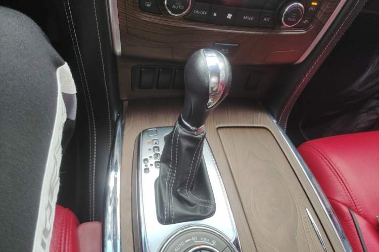 Used Nissan Patrol  Gear Lever