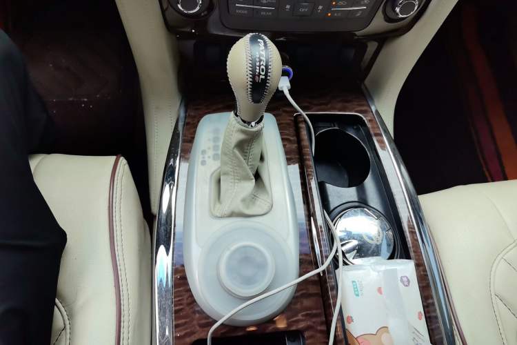 Used Nissan Patrol  Gear Lever