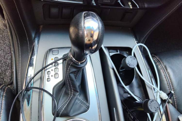 Used Nissan Patrol  Gear Lever
