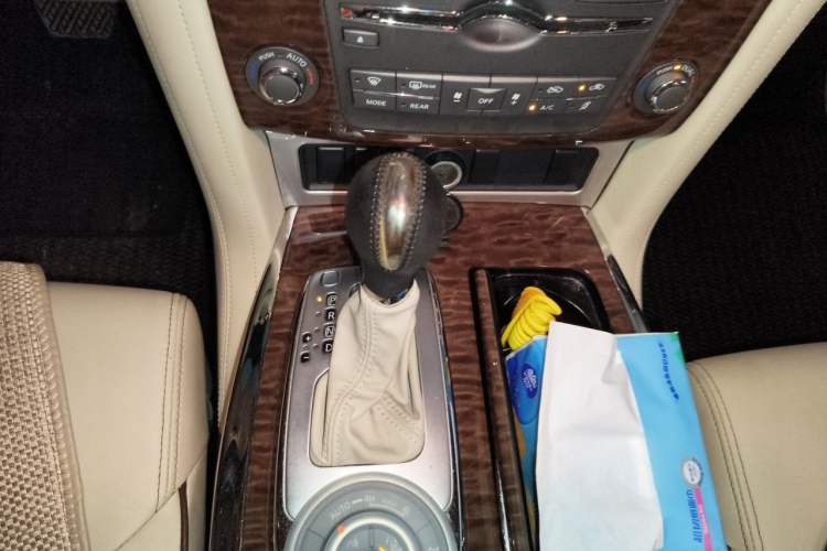 Used Nissan Patrol  Gear Lever