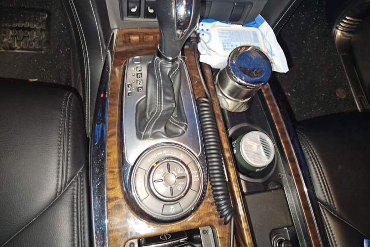 Used Nissan Patrol  Gear Lever