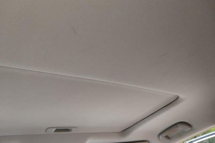 Used Nissan Patrol 2016 5.6L Standard Edition Headliner