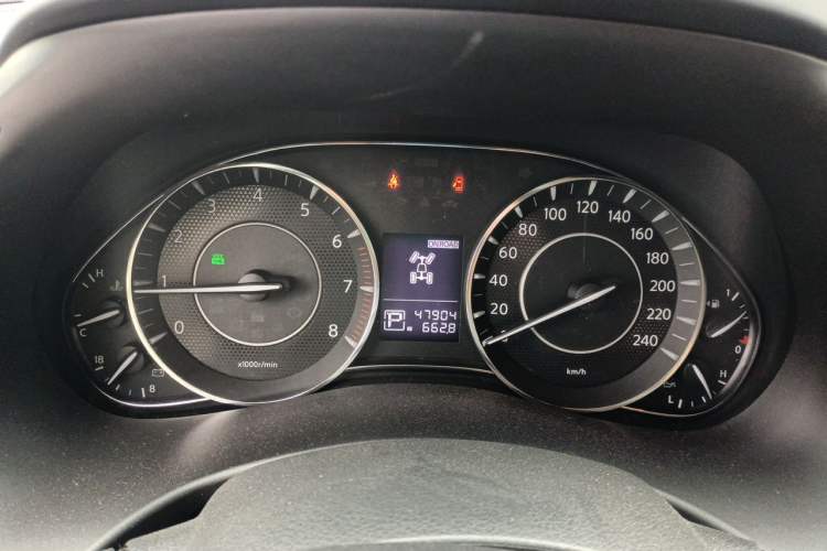 Used Nissan Patrol  Instrument Cluster