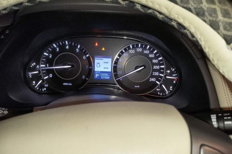 Used Nissan Patrol  Instrument Cluster