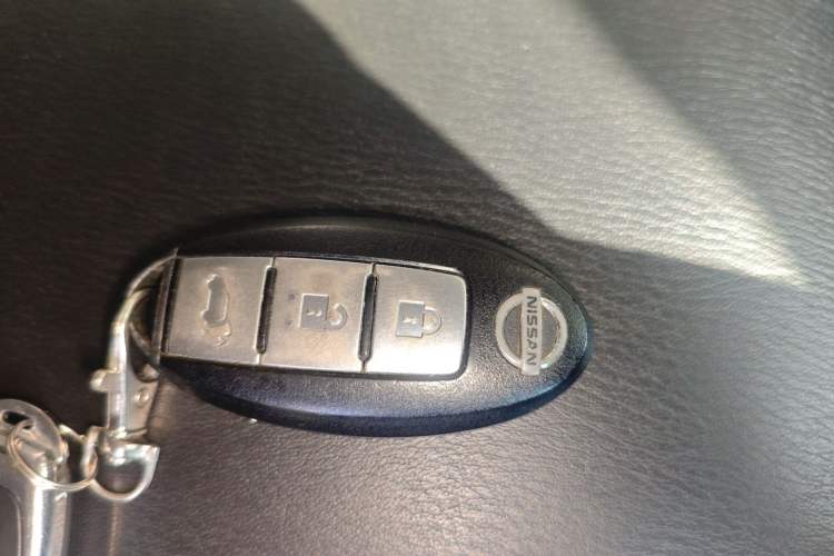 Used Nissan Patrol 2016 5.6L Standard Edition Interior 1