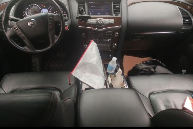 Used Nissan Patrol 2016 5.6L Standard Edition Interior 2