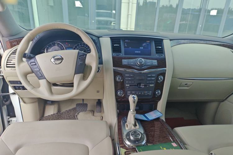 Used Nissan Patrol 2016 5.6L U.S.-Spec Version Interior 3