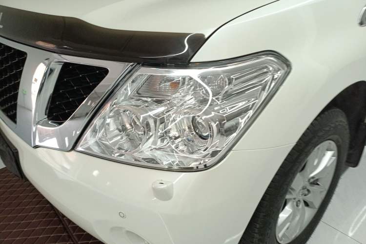 Used Nissan Patrol 2016 5.6L Standard Edition Left Front Headlight