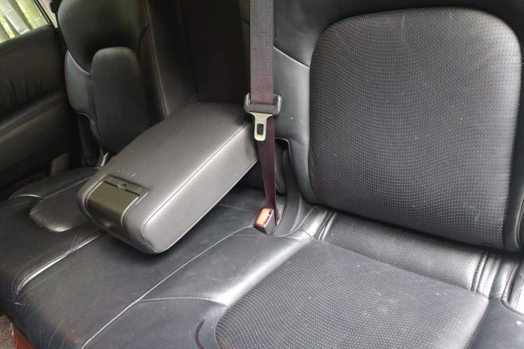 Used Nissan Patrol 2016 5.6L Standard Edition Left Rear Seat