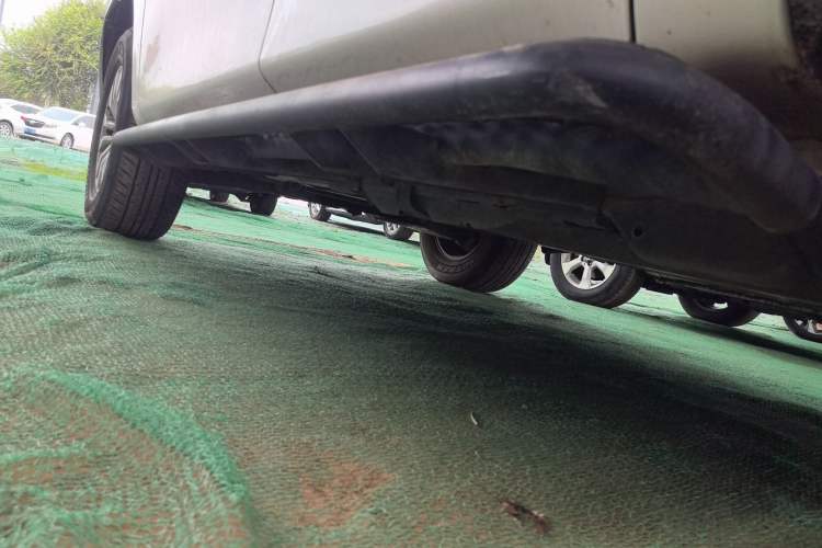 Used Nissan Patrol 2016 5.6L XE Middle East Left Side Sill