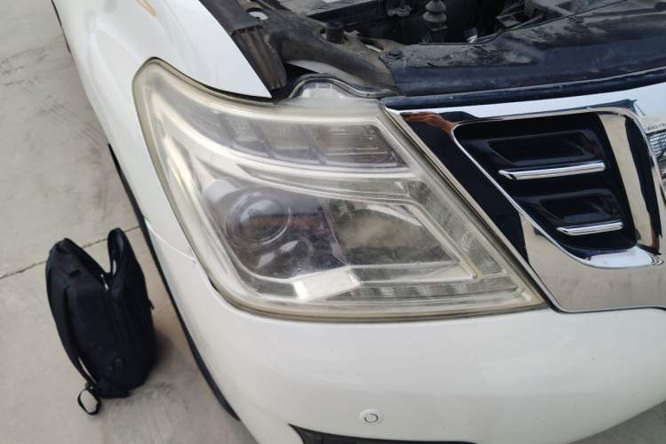 Used Nissan Patrol  Right Front Headlight