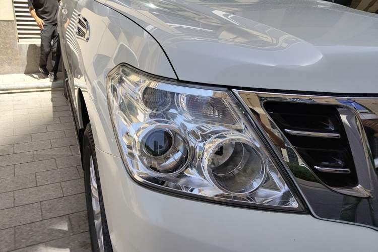 Used Nissan Patrol  Right Front Headlight
