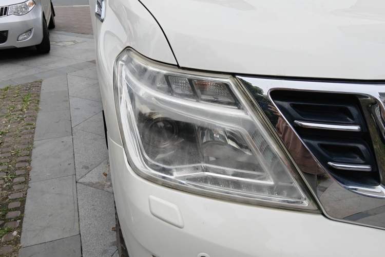 Used Nissan Patrol  Right Front Headlight