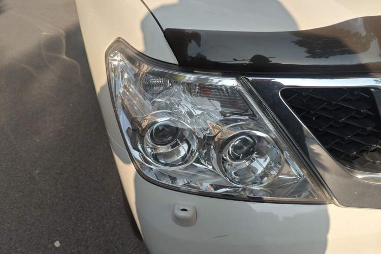 Used Nissan Patrol 2016 5.6L Standard Edition Right Front Headlight