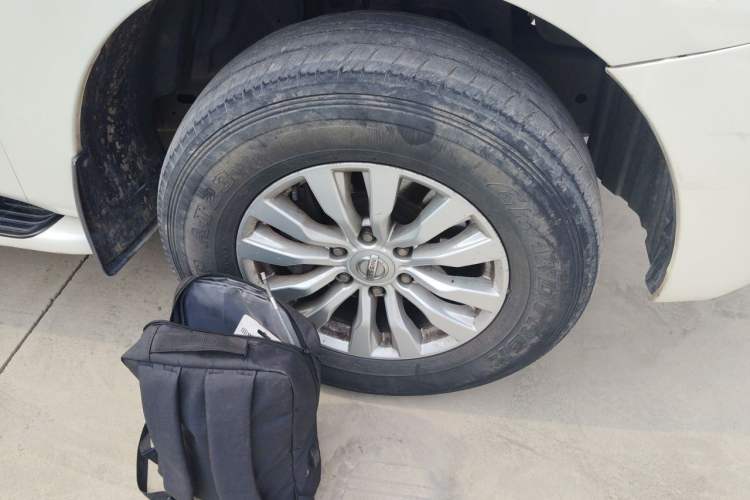 Used Nissan Patrol  Right Front Wheel Hub