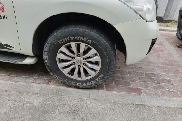 Used Nissan Patrol  Right Front Wheel Hub