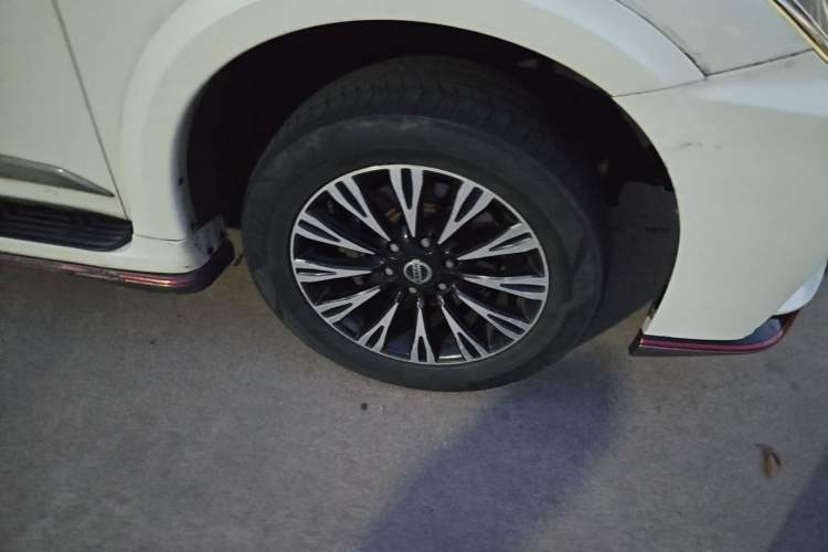 Used Nissan Patrol  Right Front Wheel Hub