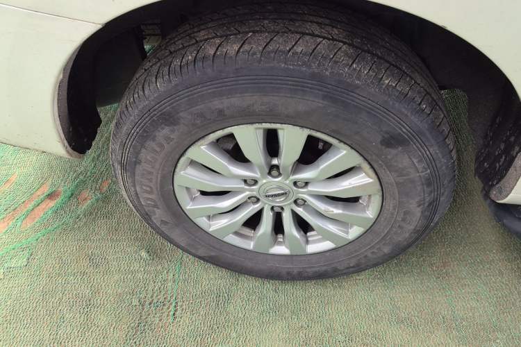 Used Nissan Patrol 2016 5.6L XE Middle East Right Rear Wheel Hub